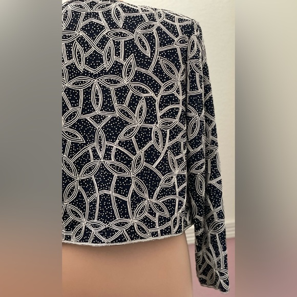 Vintage 💯 Silk Jacket - Picture 9 of 15